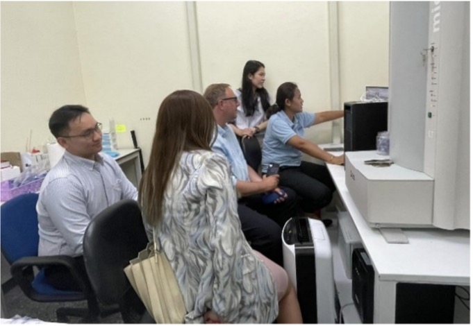 การอบรมเชิงปฏิบัติการให้กับทางบริษัท Bruker เกี่ยวกับการใช้เครื่อง MALDI-TOF Mass spectrometer ในการวินิจฉัยเชื้อจุลชีพอย่างรวดเร็ว