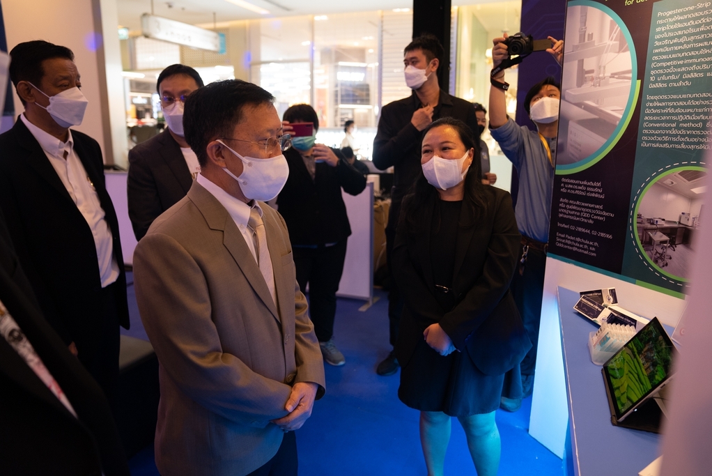ภาพบรรยากาศ
  งานเทคโนโลยีและนวัตกรรมของไทย ประจำปี 2565: TechnoMart จัดขึ้นในระหว่างวันที่ 29 กันยายน - 2 ตุลาคม 2565